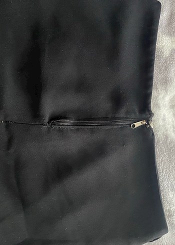 Düğmeli Siyah Nakışlı Midi Etek - Görsel 3