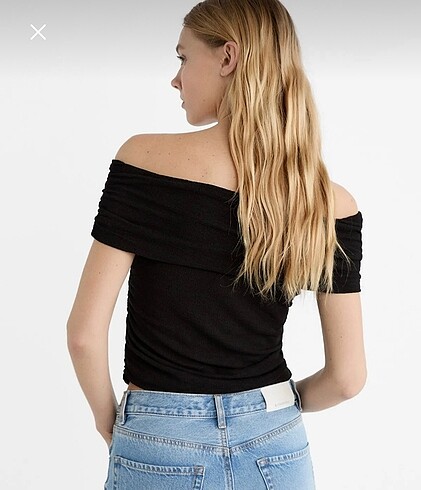 Stradivarius açık omuzlu bluz