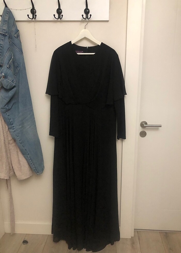 Siyah üst iç kısmı ışıltı detaylı abiye - Görsel 2