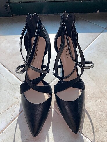 Nine West marka