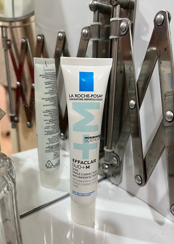 Beden La Roche-Posay Effaclar Duo+M Nemlendirici