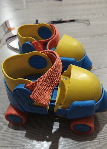 25 Beden Erkek Bebek İlk Adım Ayakkabısı Sarı Renkli paten