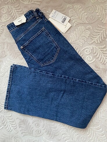 27 Beden mavi Renk HM Denim Kot