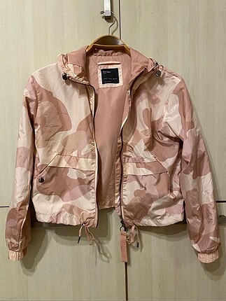bershka pembe asker desenli ceket