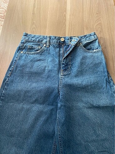Koton Dizleri yırtık jeans