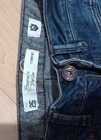 32 Beden mavi Renk Freemon T.Porter Jean köy pantolon 