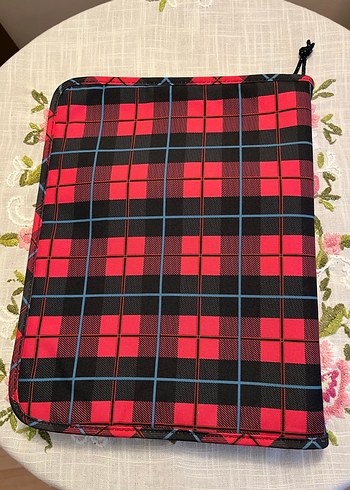 Kırmızı Ekose Desenli Eastpak Dosya çanta Düzenleyici - Görsel 2