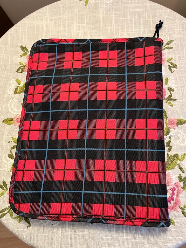 Kırmızı Ekose Desenli Eastpak Dosya çanta Düzenleyici - Görsel 2