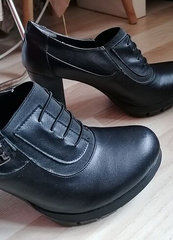 Marjin Marjin siyah topuklu ayakkabı 