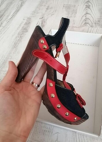37 Beden lacivert Renk Topuklu sandalet kot - kırmızı zımbalı 
