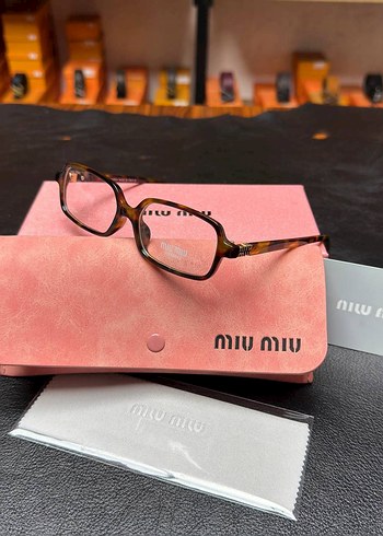 Beden Miu Miu Koyu Pembe kılıflı Gotik Kadın Gözlük