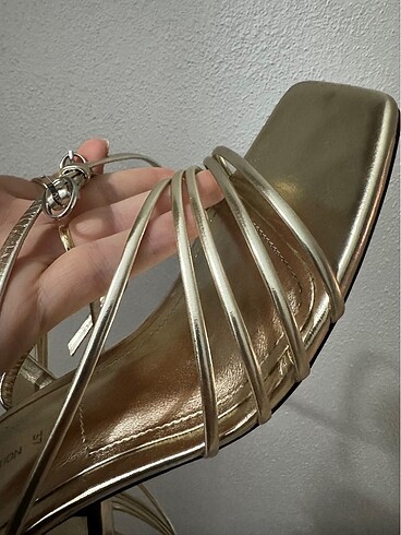 37 Beden altın Renk Pull & bear topuklu sandalet