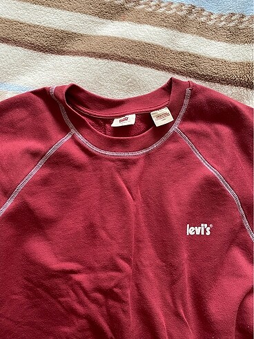 Levis crop sweatshirt