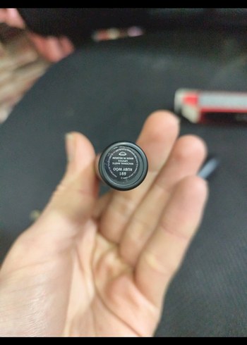 MAC Kırmızı Mat Ruj - Görsel 6