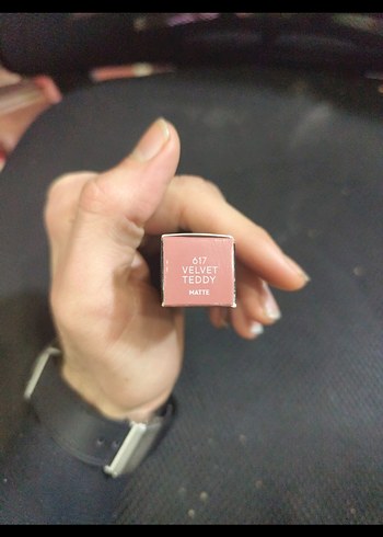 MAC Parlak Pembe Ruj - Görsel 2