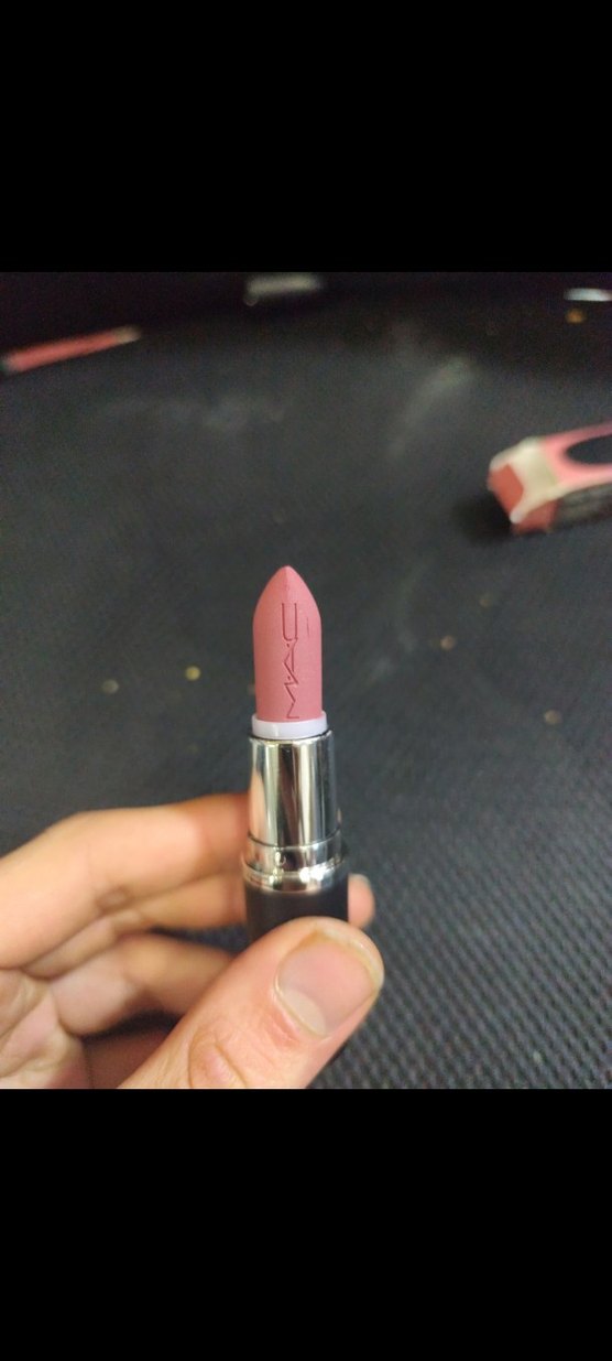 MAC Parlak Pembe Ruj - Görsel 3