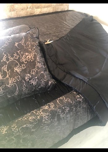 Siyah Yılan Desenli Yatak Örtüsü - Görsel 4