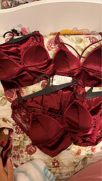 Bralet takım