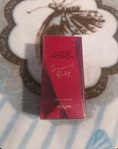 Love potion rubby parfümü