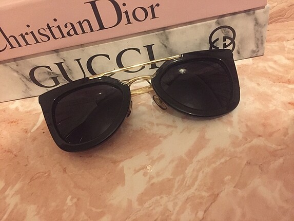 Prada Gözlük