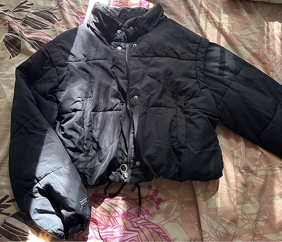 BERSHKA STANDART MONT