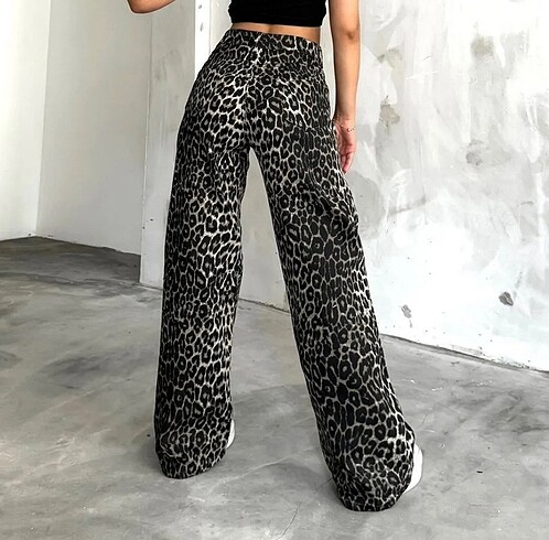 m Beden LEOPAR PANTOLON BİR KERE GİYİLDİ