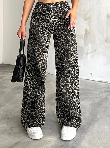 Diğer LEOPAR PANTOLON BİR KERE GİYİLDİ