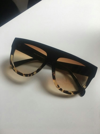 leopar kim kardashian gozluk.