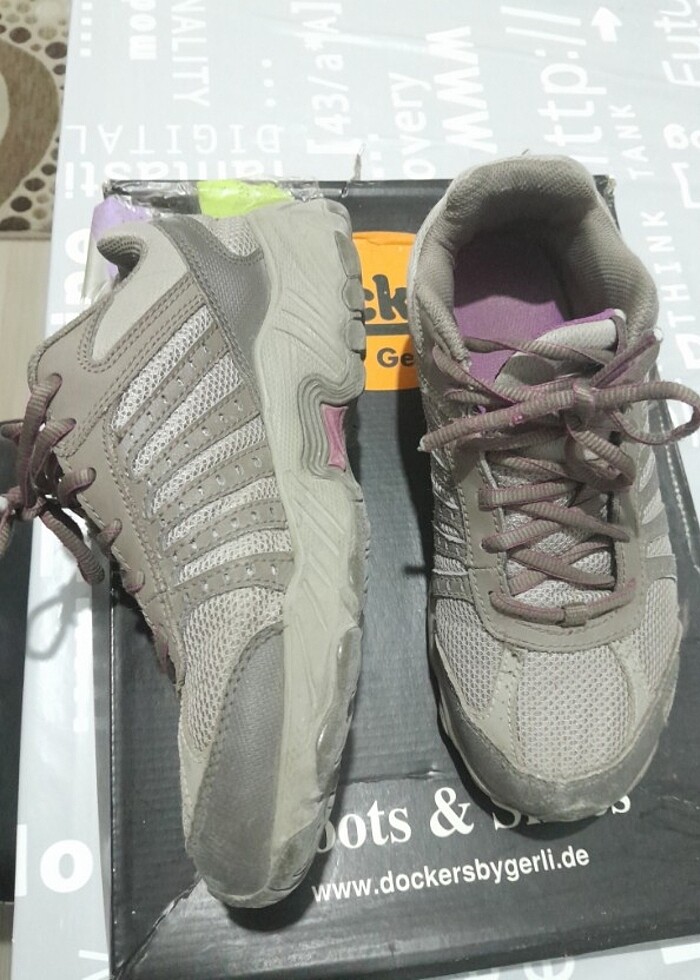 Columbia 37,5 ayakkabı küçük bir defosu var  - Görsel 3