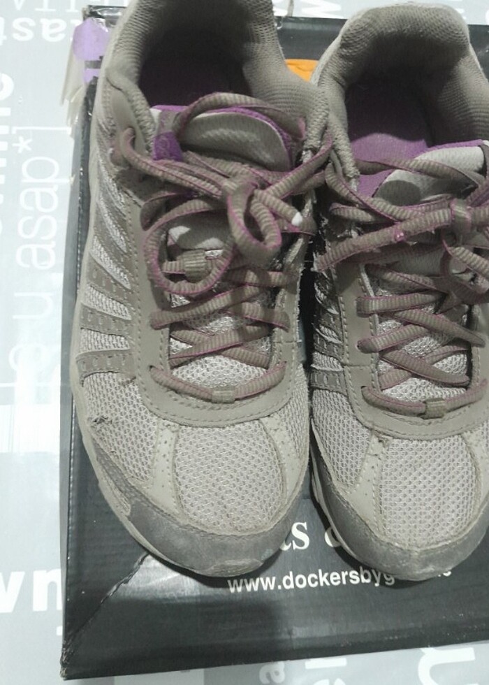 Columbia 37,5 ayakkabı küçük bir defosu var  - Görsel 4