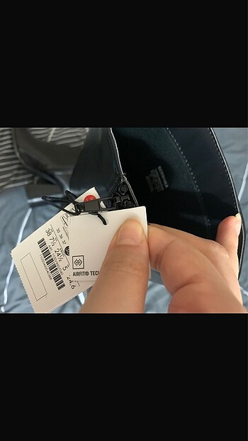 38 Beden siyah Renk bershka çizme