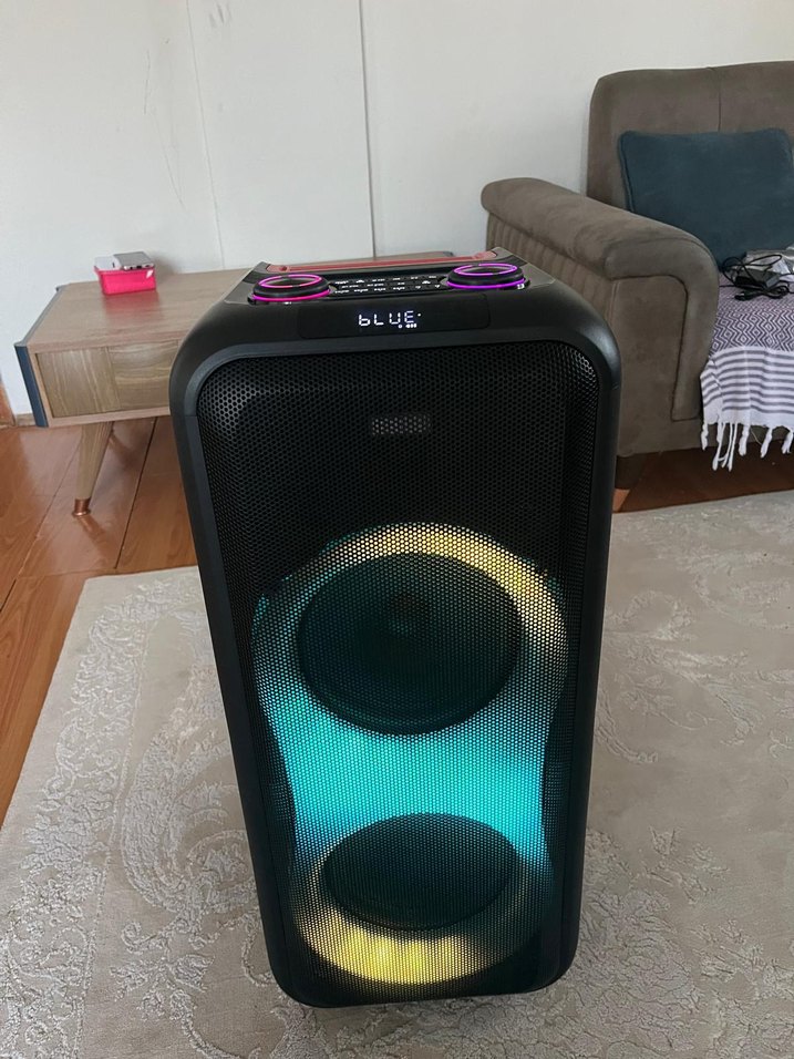 Kırmızı Tekerlekli Bluetooth Hoparlör ve Mikrofon - Görsel 3