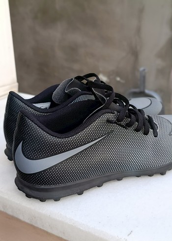 42 Beden gri Renk Nike Gri Erkek Futbol Ayakkabısı