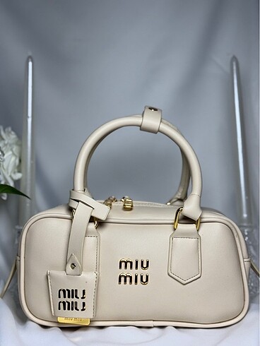 Miu miu krem