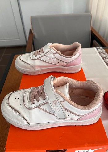 Kızlar için Pembe Cırt Cırtlı Spor Ayakkabı - Görsel 7