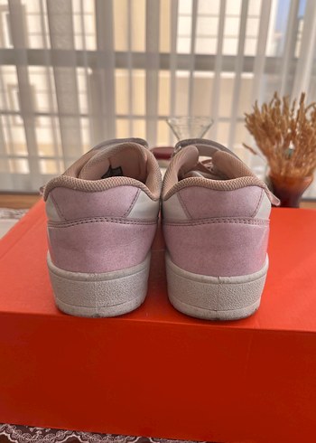 Kızlar için Pembe Cırt Cırtlı Spor Ayakkabı - Görsel 3