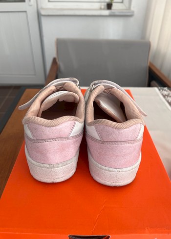 Kızlar için Pembe Cırt Cırtlı Spor Ayakkabı - Görsel 6