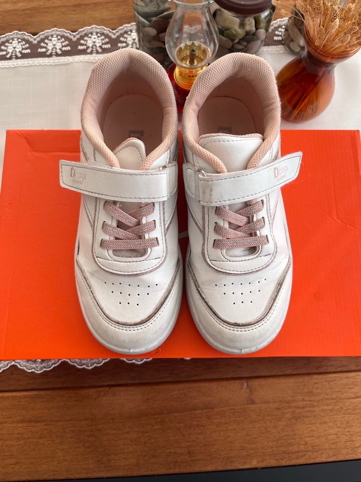 Kızlar için Pembe Cırt Cırtlı Spor Ayakkabı - Görsel 2