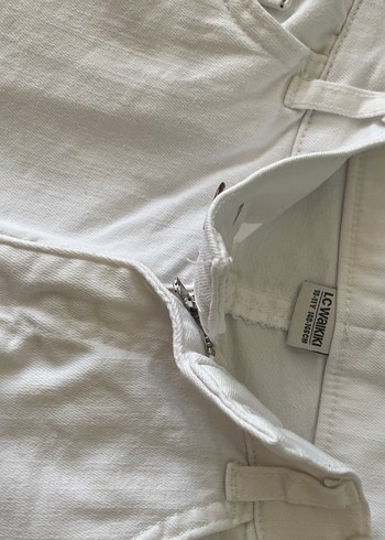 10 Yaş Beden Beyaz Pamuklu Erkek Çocuk Mini Şort