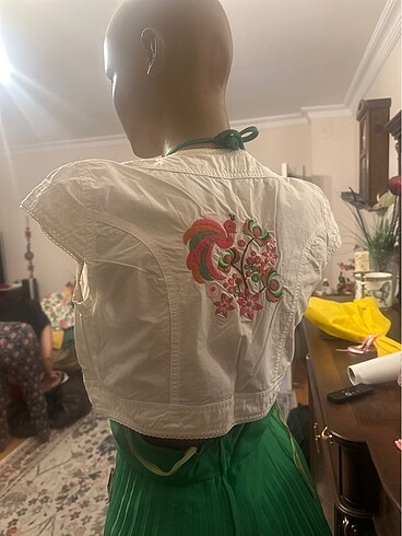 LC Waikiki Arkası İşlemeli Crop Üst