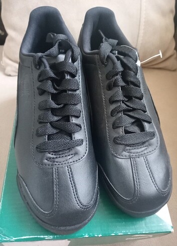 36 Beden siyah Renk Puma Roma