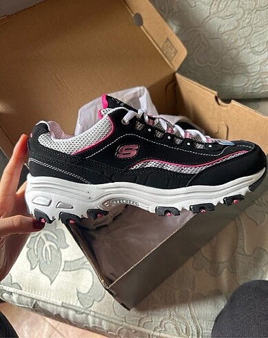 Skechers D?Lites Kadın Sneakers 39 Numara