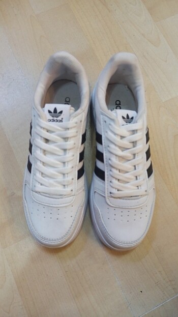 Adidas Nova