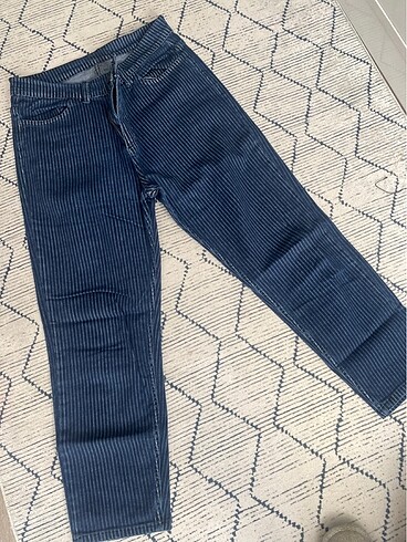 Beyaz cızgılı jeans
