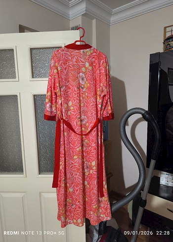 Bohem Tarzı Uzun Kırmızı Bağcıklı Kadın Sabahlık - Görsel 4