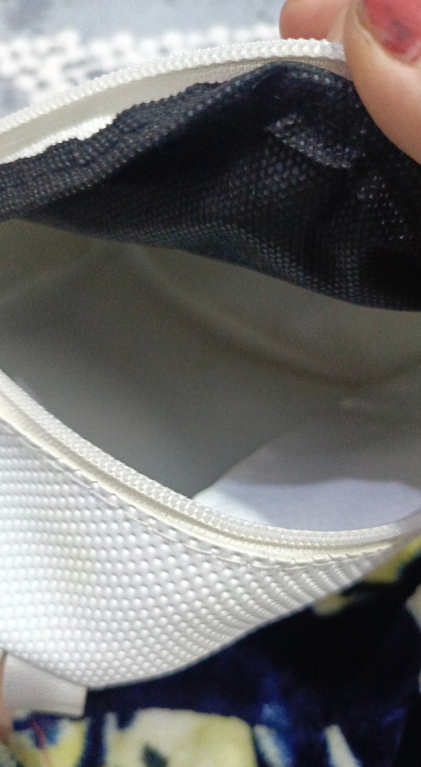 Beyaz Hello Kitty Desenli Bebek Çantası - Görsel 4