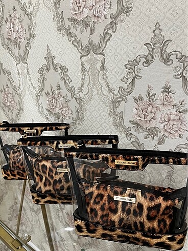 Beden çeşitli Renk Victoria's secret leopar desen ikili set makyaj çantası