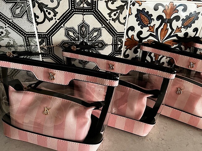 Victoria s Secret Victoria's secret makyaj çantası