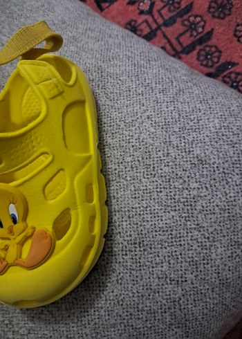 Diğer bebek Çocuk Sarı Tweety Desenli Kaydırmaz Terlik sandalet