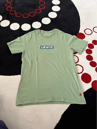 Levis tshirt